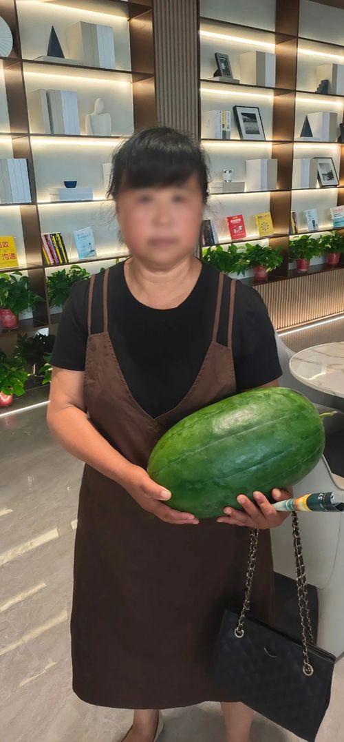 今日吃瓜反差大瓜,反差大瓜，揭秘娱乐圈背后的真相