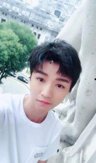 王俊凯今日吃瓜视频播放,瓜王诞生！