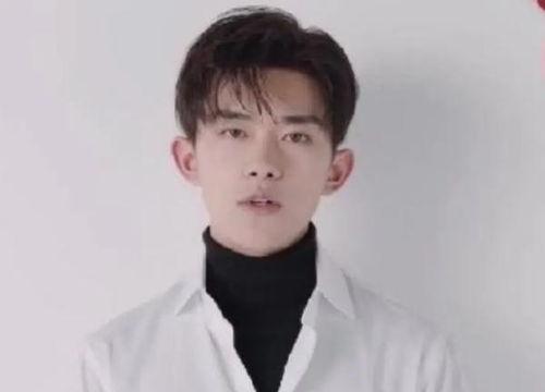 明星网红滤镜王源视频,网红滤镜下的青春偶像